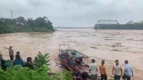 Nạn nhân thoát chết: 'Cầu sập trong tích tắc'  第2张