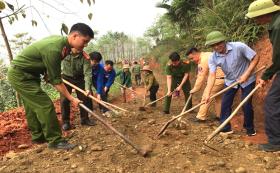 Công an Lục Yên: Sáng đẹp tr&#111;ng lòng dân