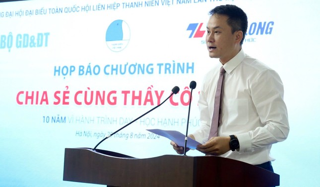  Chương trình &apos;Chia sẻ cùng thầy cô&apos; năm 2024 mở rộng đối tượng giáo viên tuyên dương 