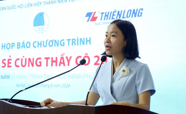  Chương trình &apos;Chia sẻ cùng thầy cô&apos; năm 2024 mở rộng đối tượng giáo viên tuyên dương 