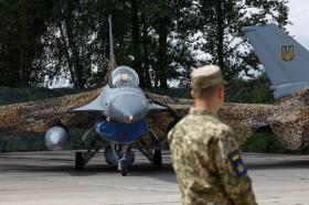  Ukraine cần &apos;vô hiệu hóa&apos; hệ thống phòng không Nga để sử dụng máy bay F-16 