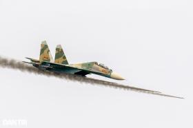 Tiêm kích Su-27, Yak-130, trực thăng &quot;khạc lửa&quot; tiêu diệt mục diễn tập  第10张