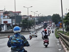 Đèn tín hiệu giao thông lắp ngay dưới dốc cầu An Đồng (Hải Phòng) &quot;rất nguy hiểm&quot; cho người dân