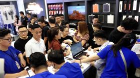 10.000 chiếc iPhone 16 tới tay người dùng trong đêm 