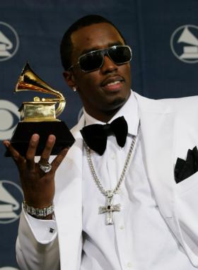 Hệ lụy khi &quot;ông trùm&quot; Diddy sụp đổ, bị tẩy chay diện rộng  第13张