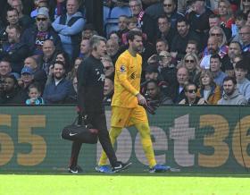  Liverpool nhận tin dữ trong lúc bay cao 