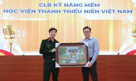  100 thủ lĩnh thanh niên Quân đội giao lưu, trải nghiệm tại Học viện Thanh thiếu niên Việt Nam 